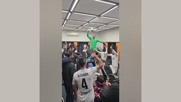 ویدیو| رقص و پایکوبی گل گهر در رختکن قلعه حسن خان