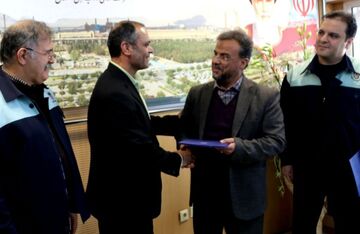 داور بین المللی فوتبال، همه کاره  ذوب آهن شد 