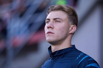 این ستاره را به منچستریونایتد برنمی‌گردانیم