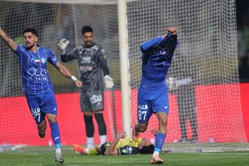 گلزن جوان استقلال به قولش عمل کرد +عکس