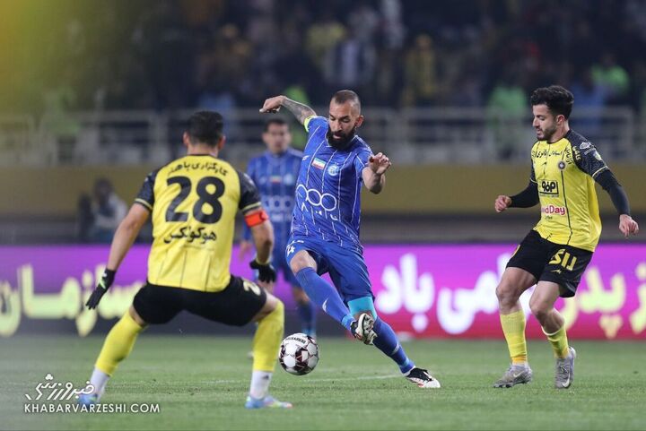 روزبه چشمی؛ سپاهان - استقلال