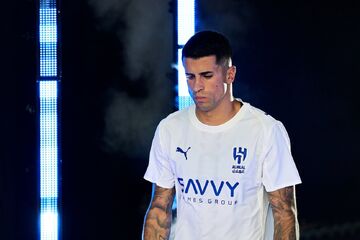 رقابت داغ بر سر ستاره پرتغالی؛ او بارسلونا را می‌خواهد