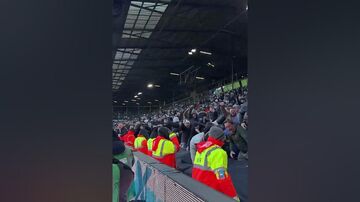 ویدیو| هواداران زیر دست و پا ماندند/ شادی باورنکردنی بعد از گلزنی به یونایتد!