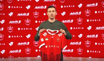 بمب شادی به پرسپولیس رسید/ اولین تصویر از حضور مهاجم ازبک در تمرین سرخ‌ها +عکس