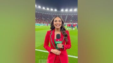 ویدیو| مجری زن در اثر برخورد توپ نقش بر زمین شد!