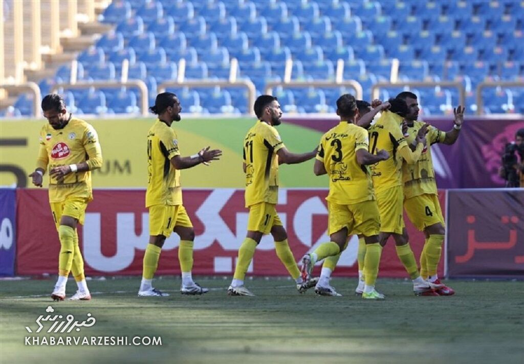 فجرسپاسی ۲ - پرسپولیس ۱/ پیروز مچ اوسمار را خواباند؛ فرصت طلایی برای صدرنشینی از دست رفت فجرسپاسی ۲ - پرسپولیس ۱/ پیروز مچ اوسمار را خواباند؛ فرصت طلایی برای صدرنشینی از دست رفت