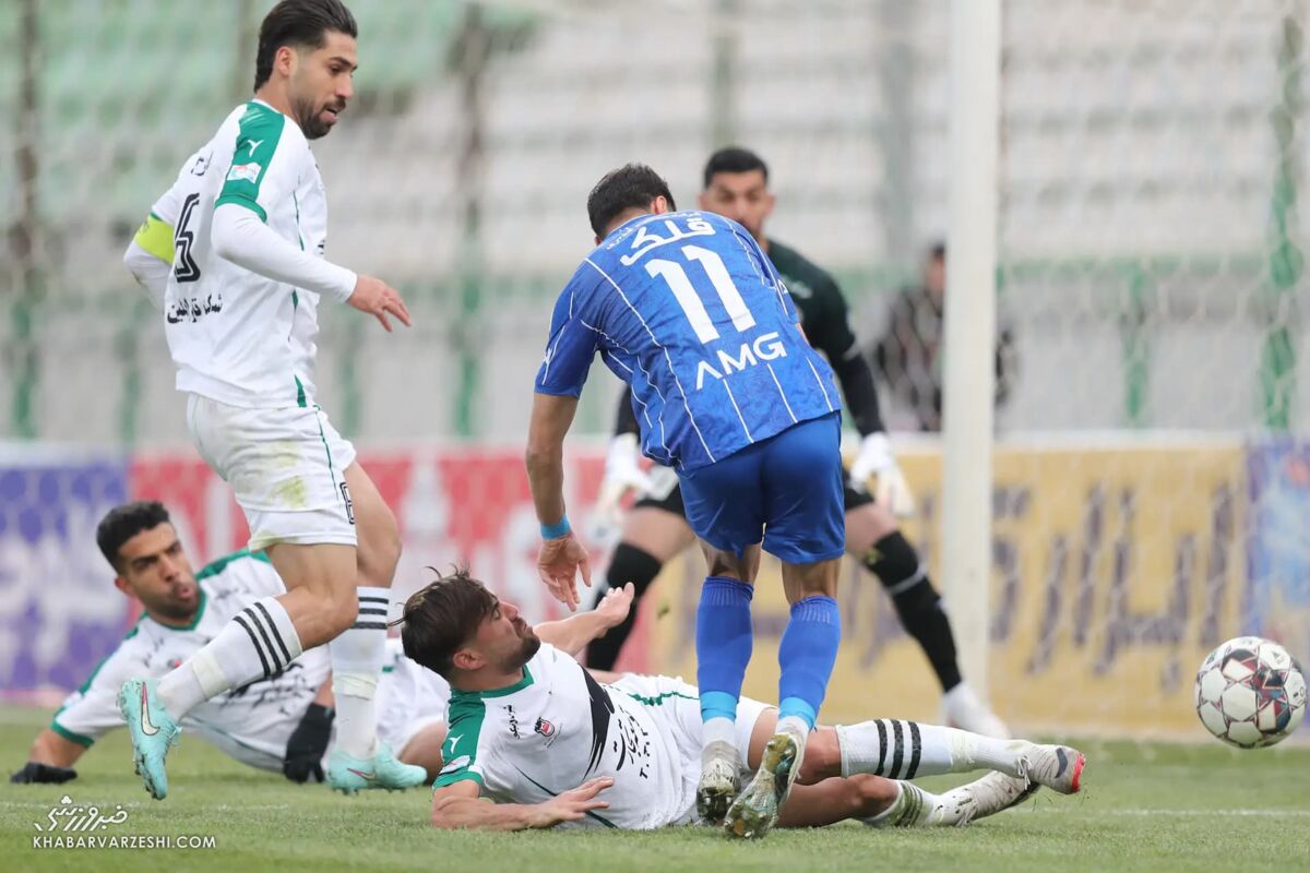 ذوب آهن ۰ - استقلال ۰/ آبیها صدرنشینی را دوست ندارند/ توقف بدموقع تیم ساپینتو مقابل ذوب آهن ذوب آهن ۰ - استقلال ۰/ آبیها صدرنشینی را دوست ندارند/ توقف بدموقع تیم ساپینتو مقابل ذوب آهن