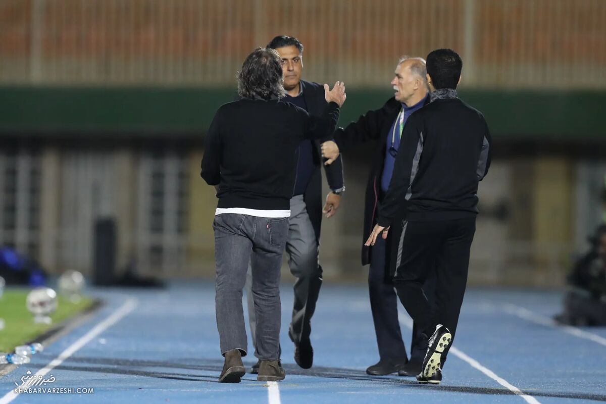 ساپینتو: چه اتفاقی برای این بازیکن افتاده؟/ میخواهم به مشکل نخوریم و منتظر اجازه هستم ساپینتو: چه اتفاقی برای این بازیکن افتاده؟/ میخواهم به مشکل نخوریم و منتظر اجازه هستم