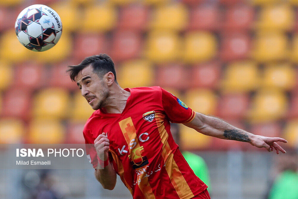 فرشاد احمدزاده 