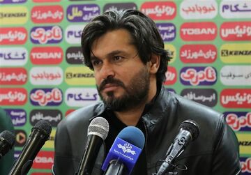 دقیقی: استقلال تیم بسیار خوبی است، اما ما هم با بضاعت‌مان می‌جنگیم/ انتقاد از وضعیت استادیوم‌های تهران