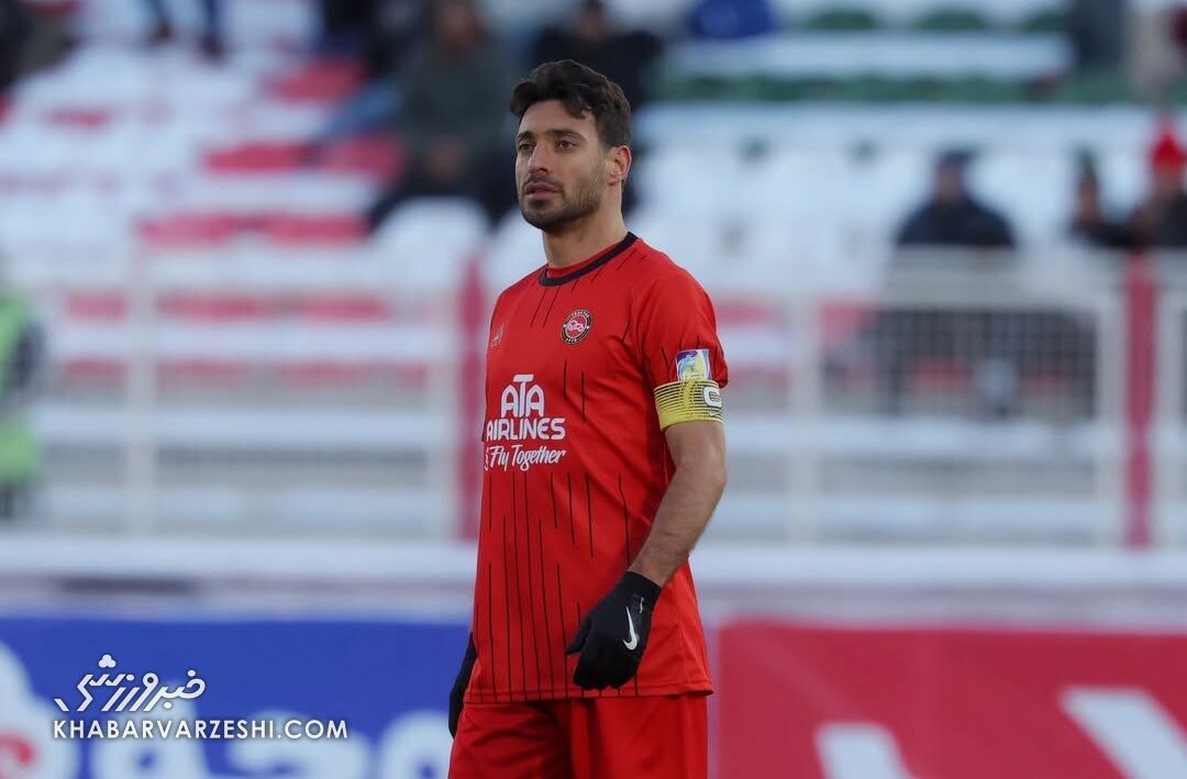 شجاع: برای یک گنجشک ناراحت می‌شویم/ کسانی که رفته‌اند می‌گویند لنگش کن/ دلیلی نمی‌بینم کسی با من گرم صحبت کند