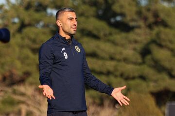 سوال بی‌جواب؛ امثال کاوه رضایی، کی و کجا باید به درد تیم‌شان بخورند؟