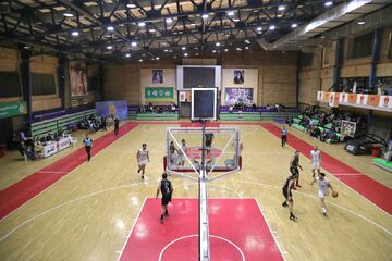 استقلال صدرنشین لیگ برتر شد