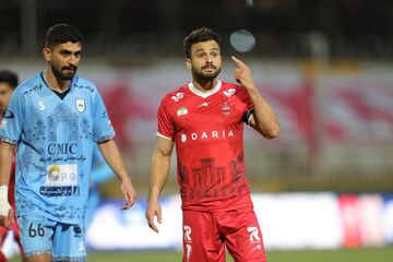 ویدیو| فوتبال بدون هوادار هم مثل حال جامعه خراب است/ من لال شدم، شما هم لال شوید!