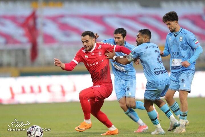 اوستون اورونوف؛ پرسپولیس - چادرملو