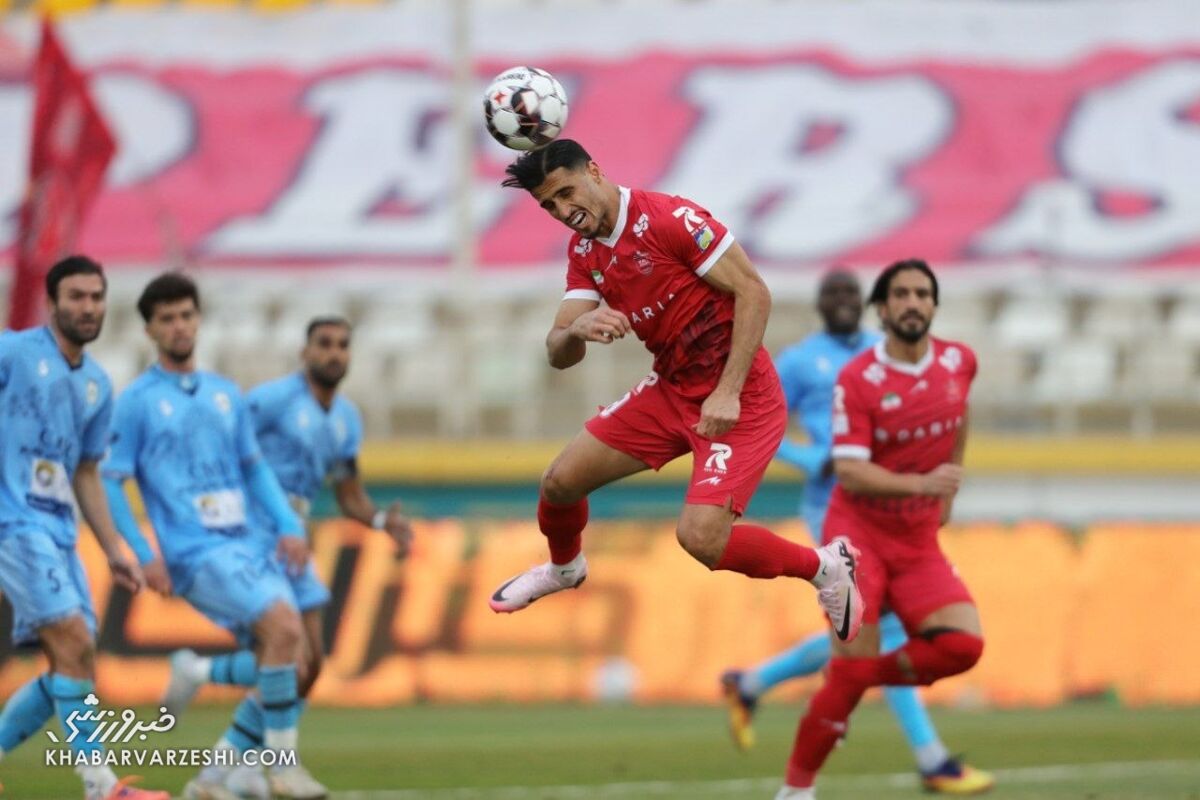 مربی چادرملو از ستاره پرسپولیس درخواست پیراهن کرد