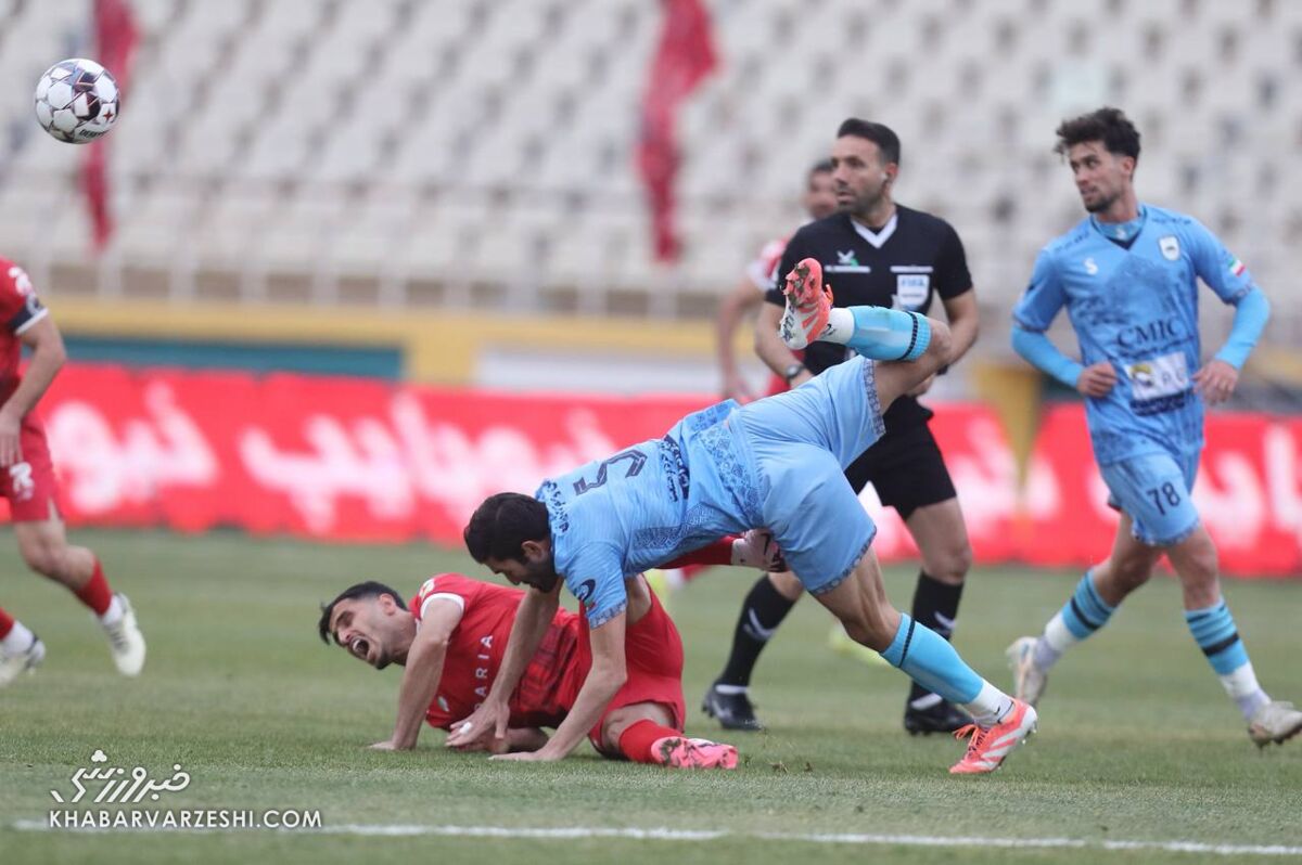 پنالتی برای پرسپولیس گرفته نشد/ احساس می‌کنم یک شیطنت در این مورد وجود داشت