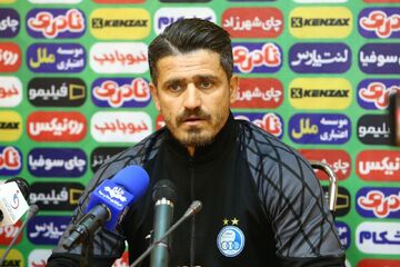 ویدیو| وریا غفوری به زمین نداشتن استقلال اعتراض کرد!