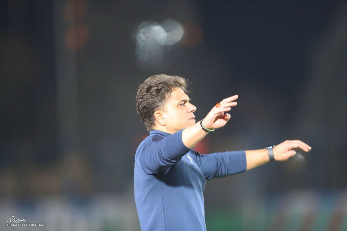 رضایی: این زمین شأن فوتبال ایران نیست!