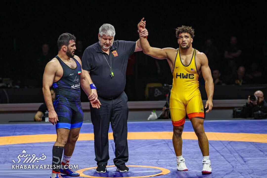 استفن بوچانان - حسن یزدانی