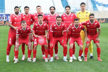 ستون پرسپولیس ترک برداشته است