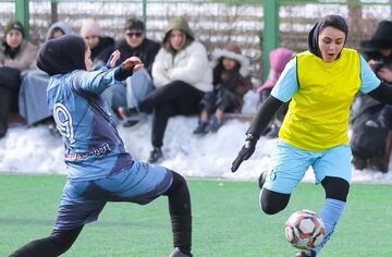 ویدیو| مینی‌فوتبال پرهیجان بانوان؛ خانم‌ها در سنین مختلف با همه وجود پابه‌توپ شدند +تصاویر