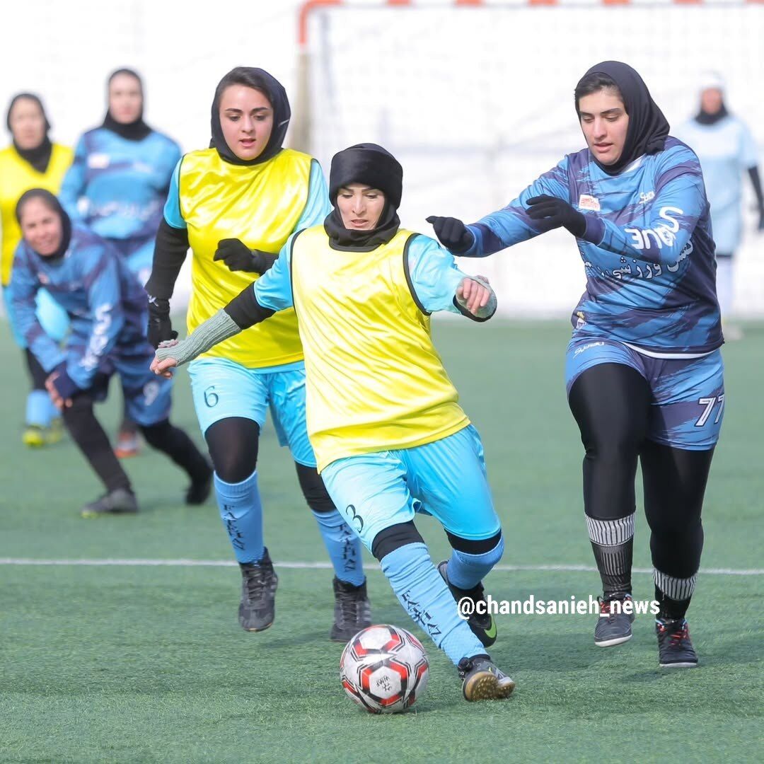 مینی فوتبال زنان