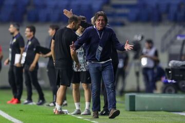 ساپینتو: ۱۰۰درصد استقلال صعود می‌کند/ ۱۰ بار دیدم آفساید نبود!