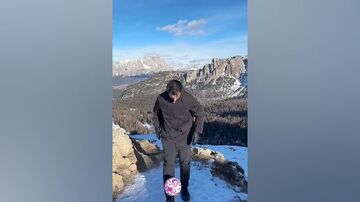 ویدیو| هنرنمایی زلاتان در ارتفاعات برفی سوئد