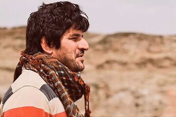 استوری رسول خادم: خانواده‌ها چشم‌انتظارند…