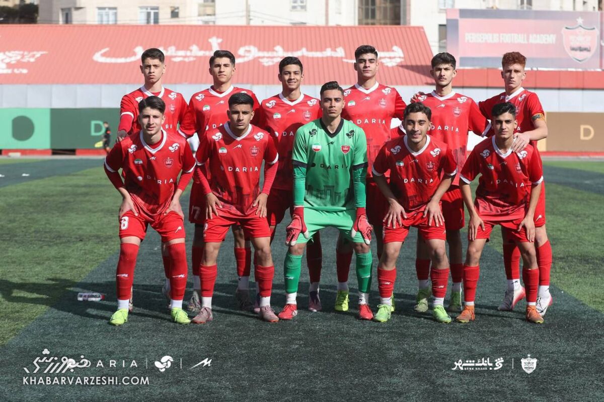 پرسپولیس بعد از باخت جشن قهرمانی گرفت