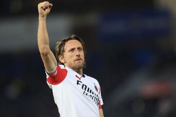 ویدیو| مودریچ در نقش قالی کرمان