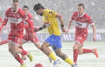 اللهیار صیادمنش، بهترین بازیکن میدان +عکس