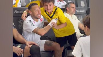 ویدیو| کودکان در آغوش نیمار؛ بازگشت زیبا از مصدومیت