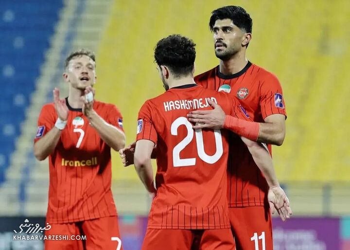 الغرافه ۰ - تراکتور ۲/ جانشین اسکوچیچ پنچری تراکتور را در نخبگان گرفت/ پاقدم ربیعی با طعم شیرین پیروزی و صعود