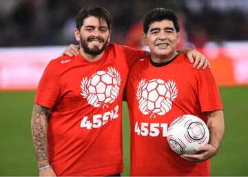 دهانت را آب بکش بعد اسم مارادونا را بیاور!