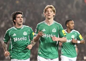 ویدیو| پوکر شگفت‌انگیز در لیگ قهرمانان اروپا/ ستاره نیوکاسل تاریخ‌ساز شد