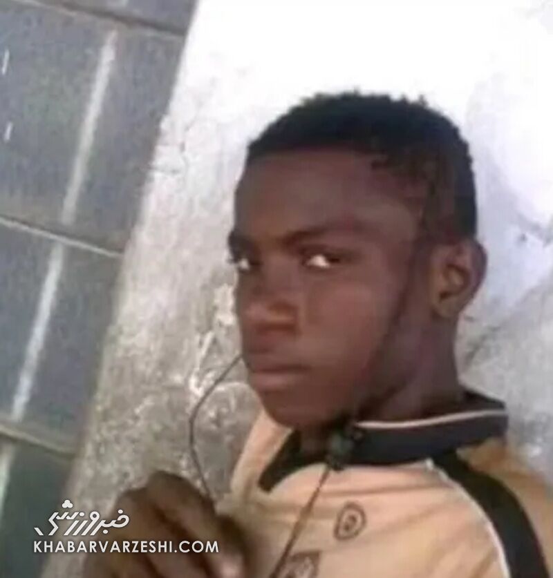 ویکتور اوسیمن در کودکی