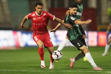 خشم مهاجم پرسپولیس از سوال خبرنگار/ عالیشاه جلوی درگیری را گرفت +ویدیو