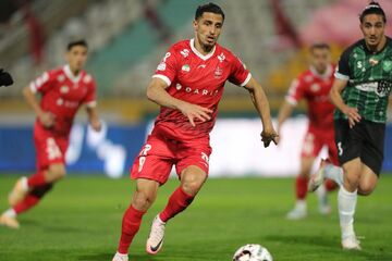 عاشق پرسپولیسم و جانم را برای آن می‌گذارم/ به خاطر خبر اشتباه در حال فحش خوردن هستم