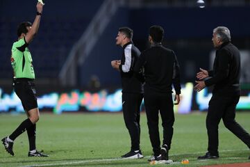 تمدید صدرنشینی، رویای در دسترس وریا و استقلال