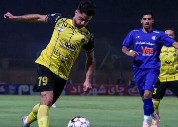 سپاهان ۳ - استقلال خوزستان ۱/ سایه طلایی روی استقلال افتاد