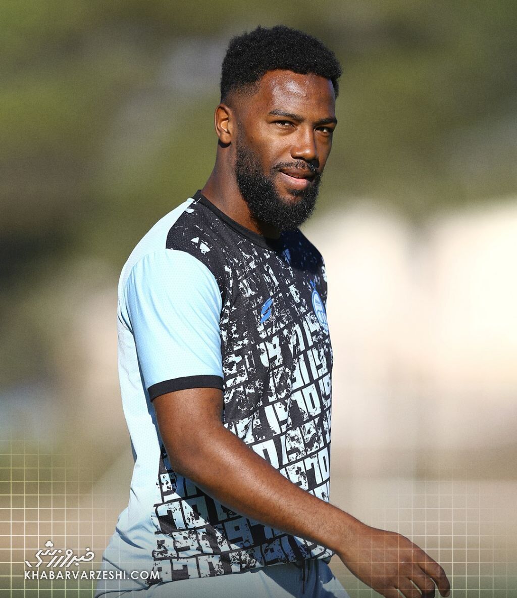 بازگشت نازون به تمرین استقلال