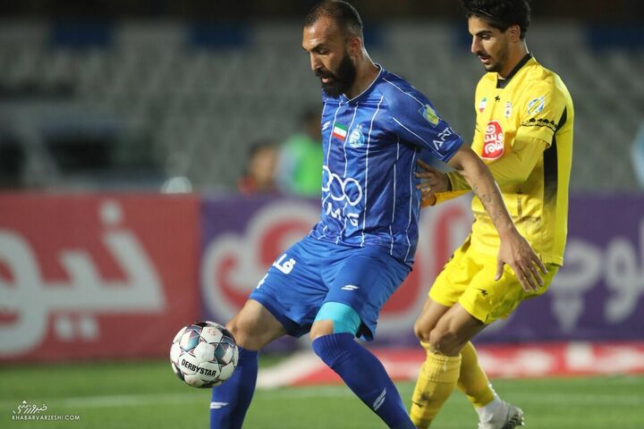 روزبه چشمی؛ استقلال - فجرسپاسی