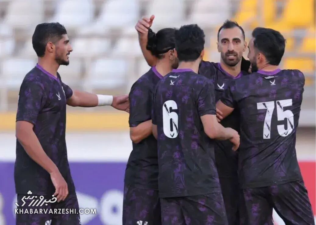 مهاجم سابق استقلال ماند تا پرسپولیسی شود مهاجم سابق استقلال ماند تا پرسپولیسی شود