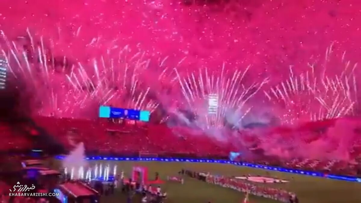 ویدیو| مراسم بدرقه یا سکانسی از فیلم؟/ آتش بازی دیدنی برای سفر به جام جهانی!