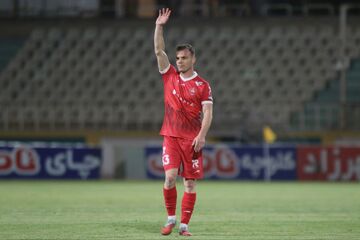 یک خارجی در آستانه جدایی از پرسپولیس