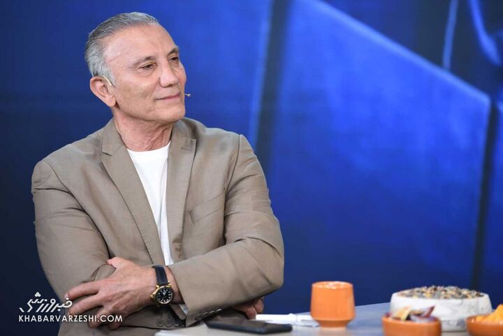 سرمربی پرسپولیس گفت مهدوی‌کیا «استاندارد» نیست/ در پرسپولیس یا بازی می‌کنی یا نابودی! +ویدیو