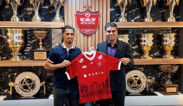 خیال پرسپولیسی‌ها راحت شد؛ علیپور تمدید کرد
