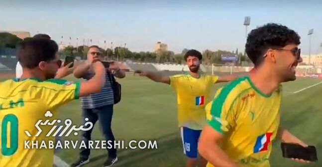 جشن صعود نفت آبادان به لیگ برتر پس از انصراف رقیب